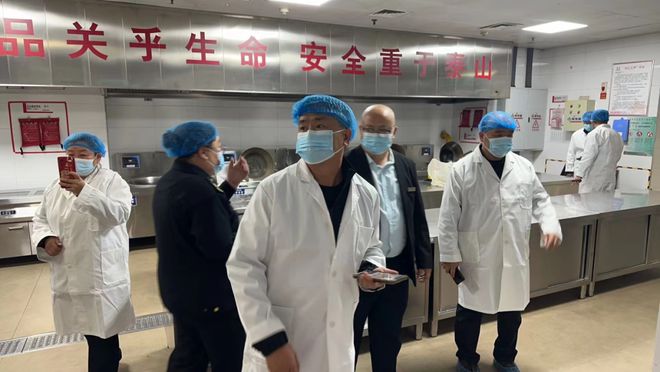 j9九游会鄂托克旗市场监督管理局开展节前矿区食品安全专项检查(图4)